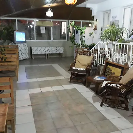 爱迪尔畔斯永旅馆 住宿加早餐酒店 Çeşme
