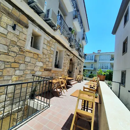 爱迪尔畔斯永旅馆 4*