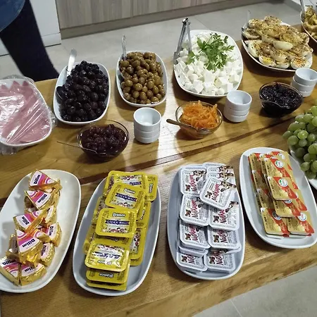 爱迪尔畔斯永旅馆 4*