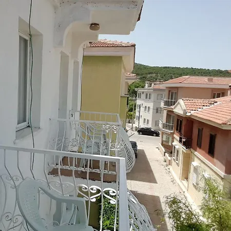 Adil Oda ve Kahvaltı 4*