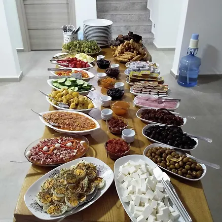 Adil Bed & Breakfast Çeşme