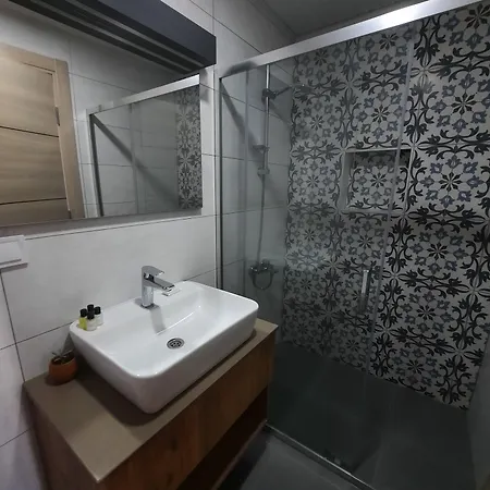 Adil Bed & Breakfast Çeşme