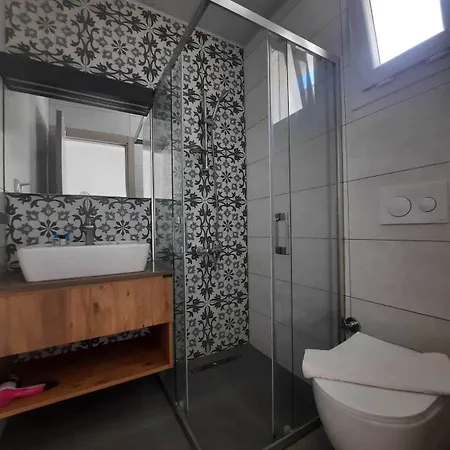 Bed & Breakfast Adil 4*